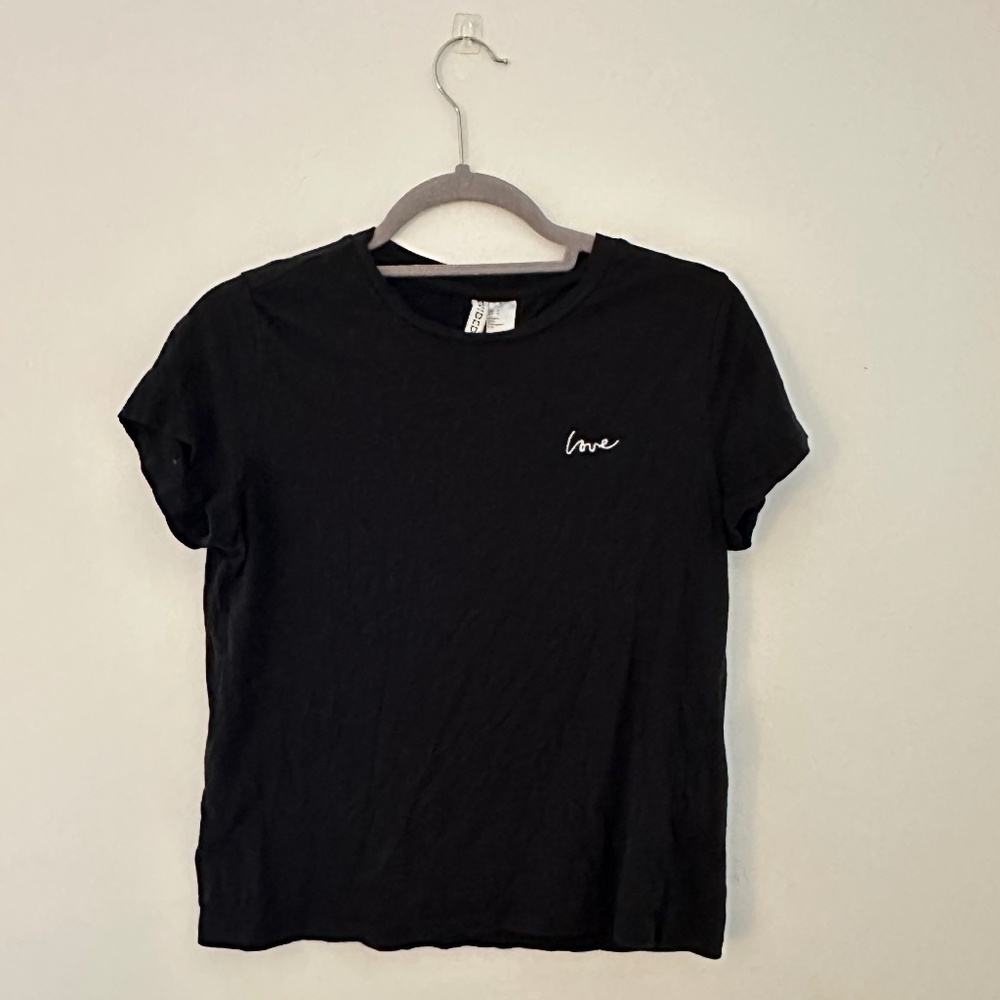 H&M Black "Love" Stitched Short-Sleeved Shirt in Medium